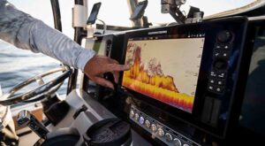How to Use a Fish Finder in Saltwater